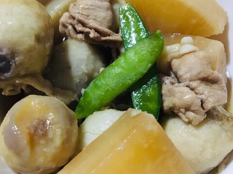 里芋と大根と豚こまの煮物